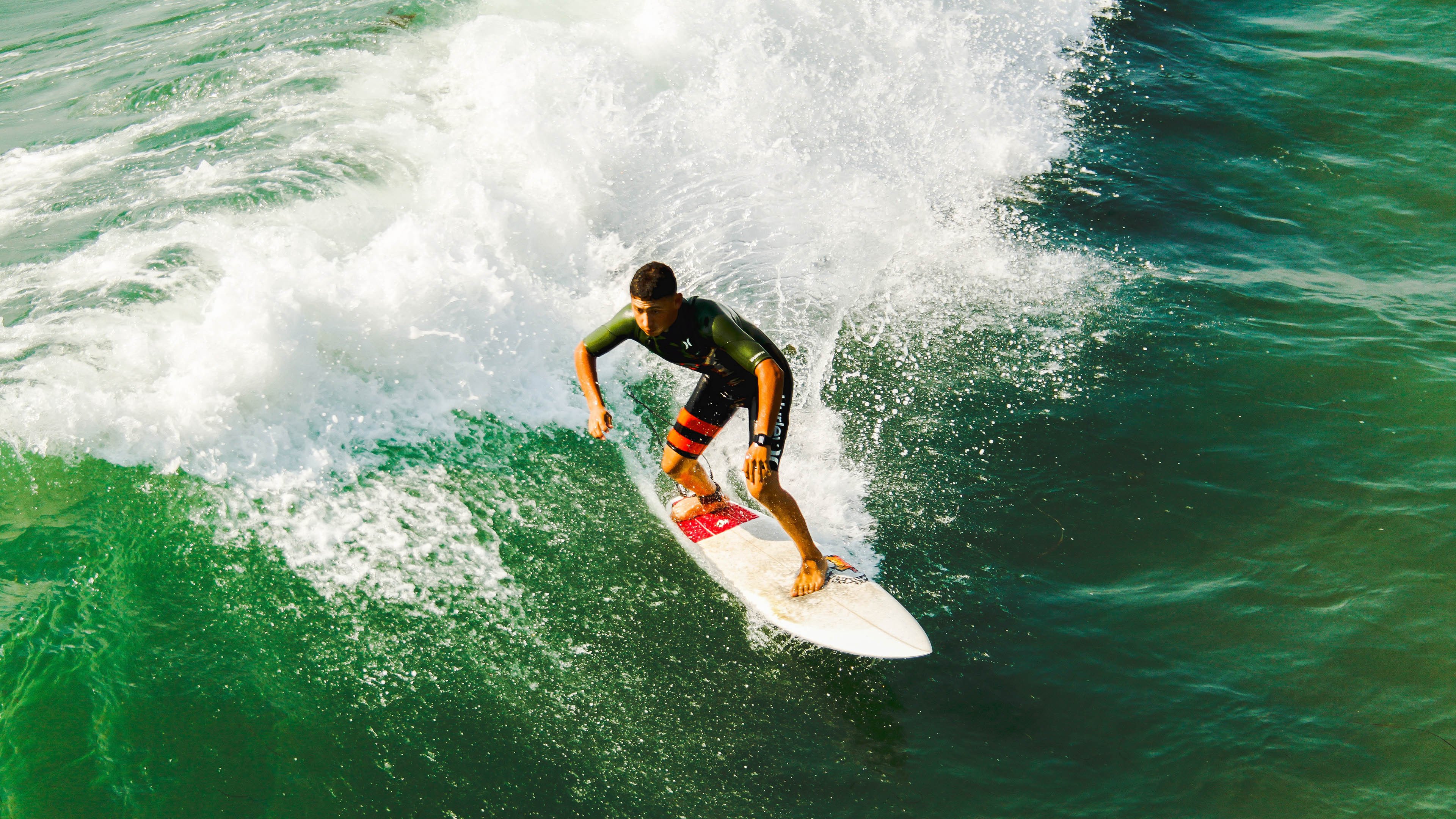 AYX官网-追梦之旅：年轻球员追逐冠军的心路历程，追梦nba是谁